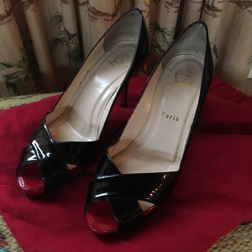 Christian Louboutin Black Pumps